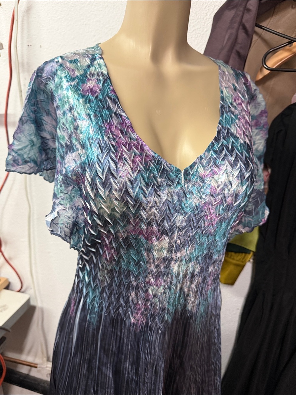 Beautiful komarov maxi dress - Picture 2 of 6